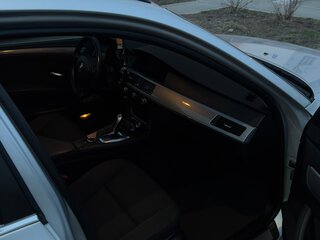2008 BMW 5 серии 520d V (E60/E61) Рестайлинг, серебристый, 900000 рублей, вид 4
