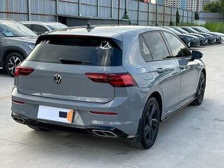 2023 Volkswagen Golf VIII, серый, 1570000 рублей, вид 5
