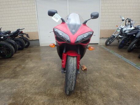 2007 Yamaha YZF-R1, красный, 700000 рублей, вид 4