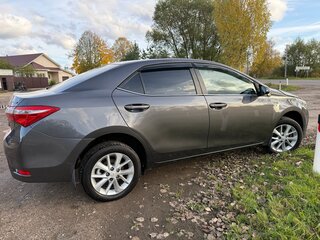 2014 Toyota Corolla XI (E160, E170, E180), серый, 1250000 рублей, вид 3
