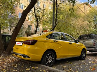 2023 Lada (ВАЗ) Vesta I Рестайлинг (NG), жёлтый, 1100000 рублей, вид 4