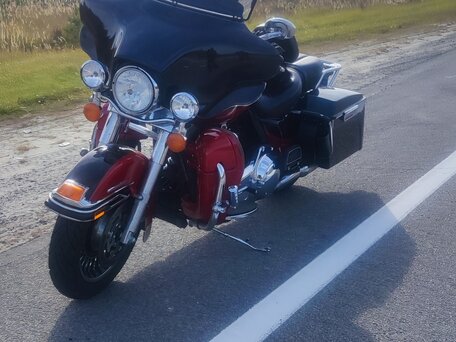 2010 Harley-Davidson Electra Glide, красный, 950000 рублей, вид 2