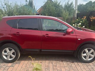 2010 Nissan Qashqai I Рестайлинг, красный, 950000 рублей, вид 4