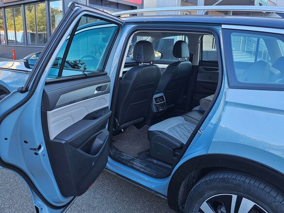 2023 Volkswagen Tavendor I, серый, 4790000 рублей - вид 26