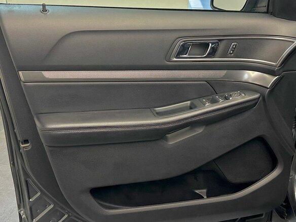 2018 Ford Explorer V Рестайлинг 2, серый, 2899000 рублей - вид 6