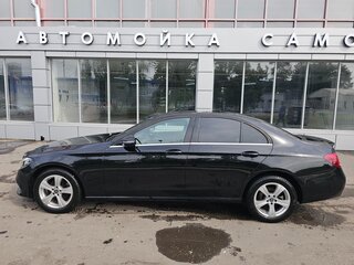 2019 Mercedes-Benz E-Класс 200 V (W213, S213, C238), чёрный, 2600000 рублей, вид 4