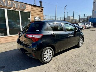 2018 Toyota Vitz III (XP130) Рестайлинг, чёрный, 1079000 рублей, вид 3