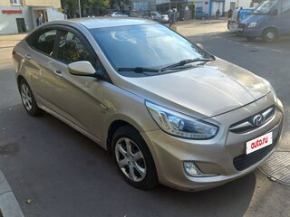 2013 Hyundai Solaris I, бежевый, 730000 рублей, вид 3