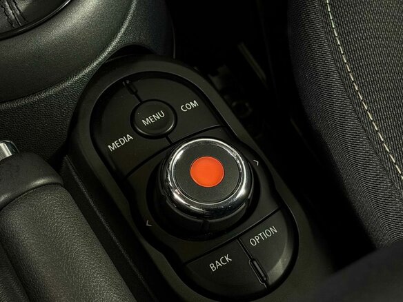 2019 Mini Hatch Cooper III (F55/F56) Рестайлинг, синий, 1749000 рублей - вид 19