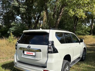 2019 Toyota Land Cruiser Prado 150 Series Рестайлинг 2, белый, 4100000 рублей, вид 4