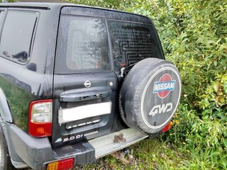 2004 Nissan Patrol V (Y61), чёрный, 1300000 рублей, вид 5