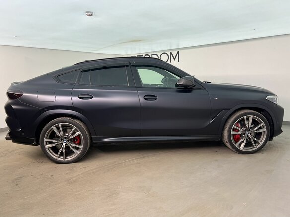 2022 BMW X6 M50i III (G06), синий, 10990000 рублей - вид 6