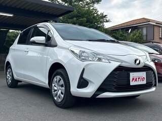 2019 Toyota Vitz III (XP130) Рестайлинг 2, белый, 1010000 рублей, вид 1