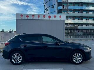 2017 Mazda Axela III Рестайлинг, синий, 1230000 рублей, вид 5