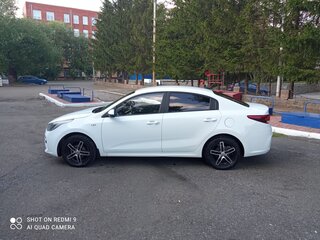 2020 Kia Rio IV, белый, 1150000 рублей, вид 3