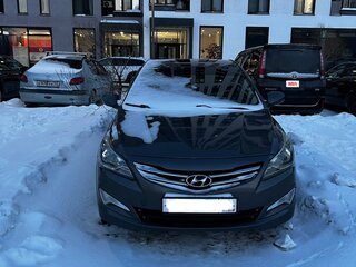 2015 Hyundai Solaris I Рестайлинг, серый, 770000 рублей, вид 2