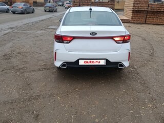 2021 Kia Rio IV Рестайлинг, белый, 1050000 рублей, вид 3