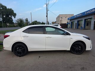 2013 Toyota Corolla XI (E160, E170, E180), белый, 1300000 рублей, вид 4