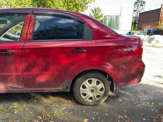 2009 Chevrolet Aveo I Рестайлинг, красный, 350000 рублей, вид 3