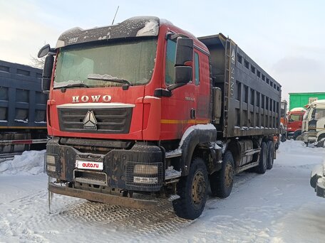 2022 Sinotruk Howo ZZ3327, красный, 4008220 рублей, вид 2