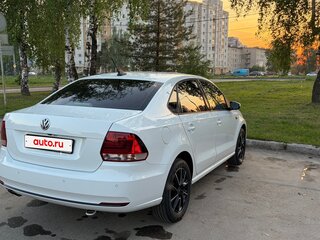 2018 Volkswagen Polo V Рестайлинг, белый, 1479000 рублей, вид 3
