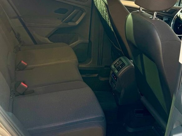 2019 Volkswagen Tiguan II, коричневый, 2500000 рублей - вид 8