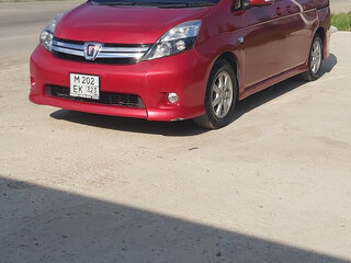2013 Toyota ISis I Рестайлинг, красный, 1378000 рублей, вид 1