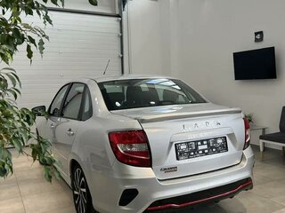 2026 Lada (ВАЗ) Granta Sport I Рестайлинг, серебристый, 1541000 рублей, вид 4