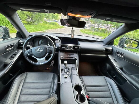 2018 Lexus IS 300 III Рестайлинг, чёрный, 2050000 рублей - вид 15