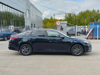 2019 Kia Optima IV Рестайлинг, синий, 1512000 рублей, вид 4