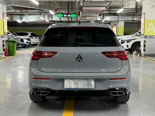 2021 Volkswagen Golf VIII, серый, 1590000 рублей, вид 4