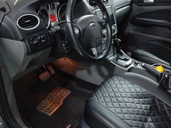 2010 Ford Focus II Рестайлинг, серый, 810000 рублей - вид 7