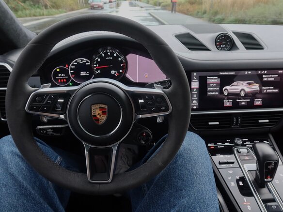 2021 Porsche Cayenne GTS Coupé III, чёрный - вид 33
