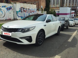 2018 Kia Optima IV Рестайлинг, белый, 2410000 рублей, вид 3