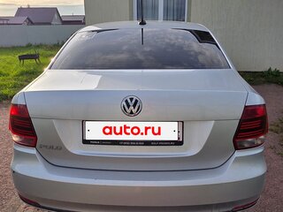 2018 Volkswagen Polo V Рестайлинг, серебристый, 950000 рублей, вид 4