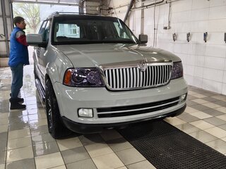 2004 Lincoln Navigator 6-speed II, серый, 2250000 рублей, вид 2