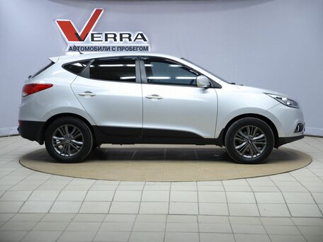 2013 Hyundai ix35 I, серебристый, 920000 рублей, вид 4