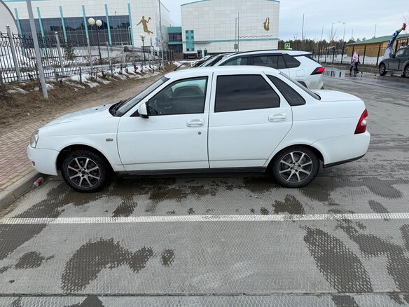 2016 Lada (ВАЗ) Priora I Рестайлинг, белый - вид 3