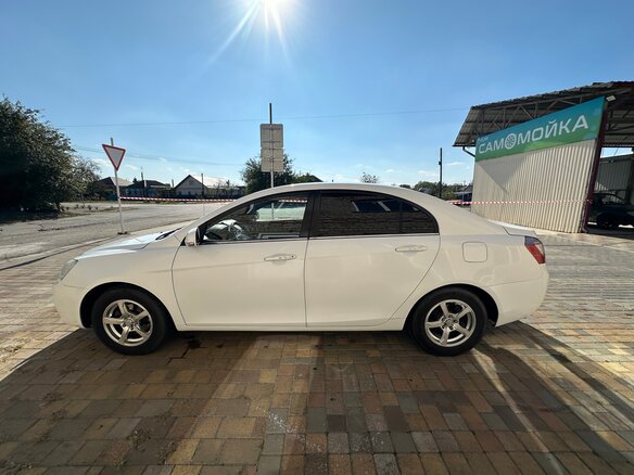 2013 Geely Emgrand EC7, белый, 500000 рублей - вид 2