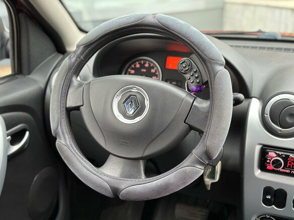 2013 Renault Sandero Stepway I, красный, 739000 рублей - вид 17