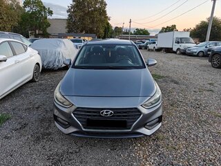 2018 Hyundai Solaris II, серый, 882000 рублей, вид 1