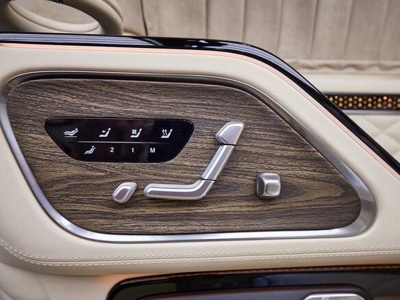 2026 Mercedes-Benz V-Класс Extra Long 300 d экстра длинный III (W447) Рестайлинг 2, чёрный, 37900000 рублей - вид 39