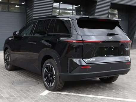 2026 Toyota bZ3X 58.3 kWh, чёрный, 2940010 рублей, вид 4