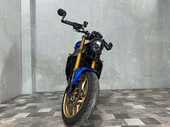 2022 Yamaha XSR900, синий, 1045000 рублей - вид 8