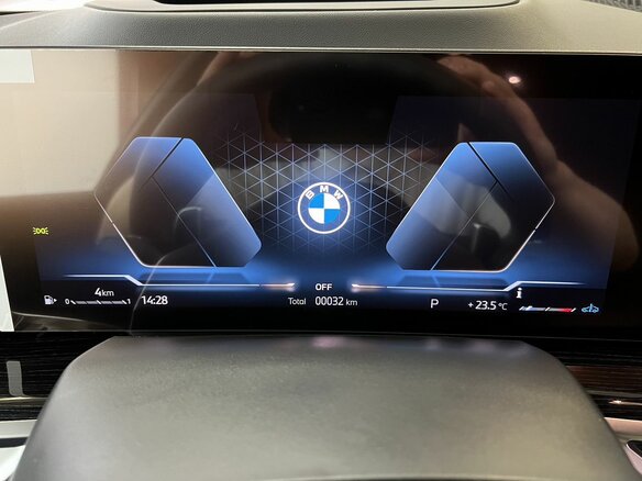 2026 BMW X6 40d III (G06) Рестайлинг, чёрный - вид 20