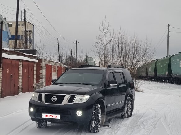 2011 Nissan Pathfinder III Рестайлинг, чёрный, 1690000 рублей - вид 1