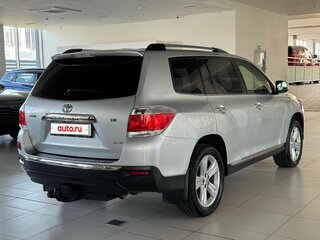 2012 Toyota Highlander II (XU40) Рестайлинг, серебристый, 1777000 рублей, вид 4