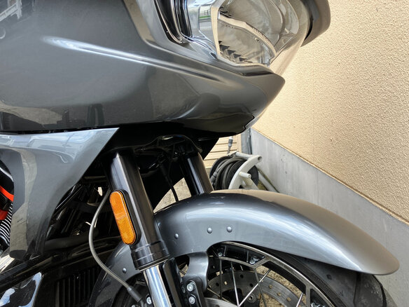 2025 Harley-Davidson CVO Road Glide, серый - вид 19