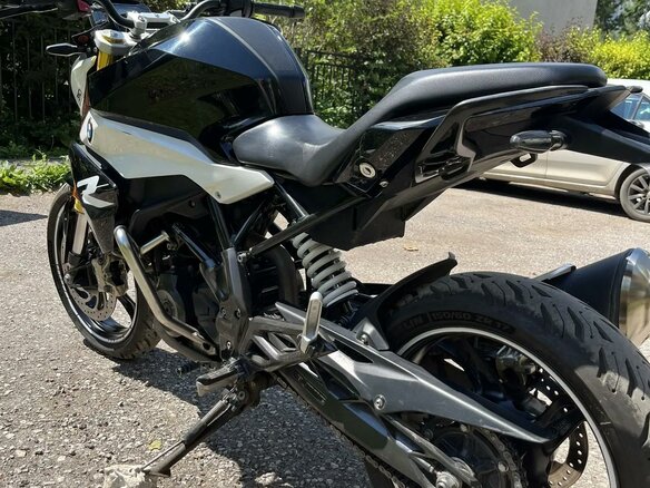 2021 BMW G 310 R, чёрный, 420000 рублей - вид 2