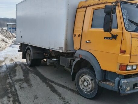 2010 КамАЗ 4308, жёлтый, 1900000 рублей, вид 4